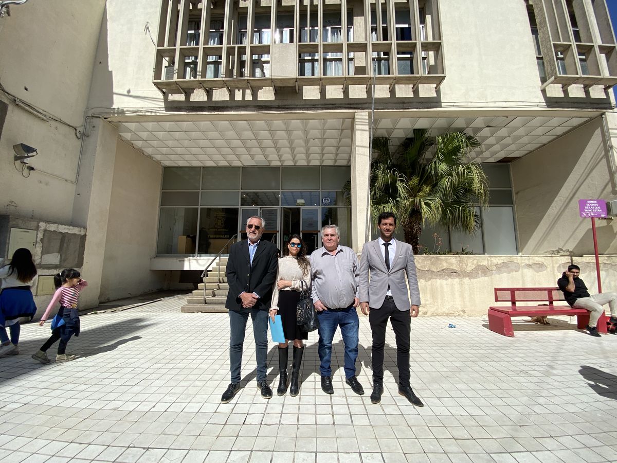 Los concejales Ignacio Tagni, Justina Pucci y Sergio Mana junto al presidente del Tribunal de Cuentas Sergio Aguilar.