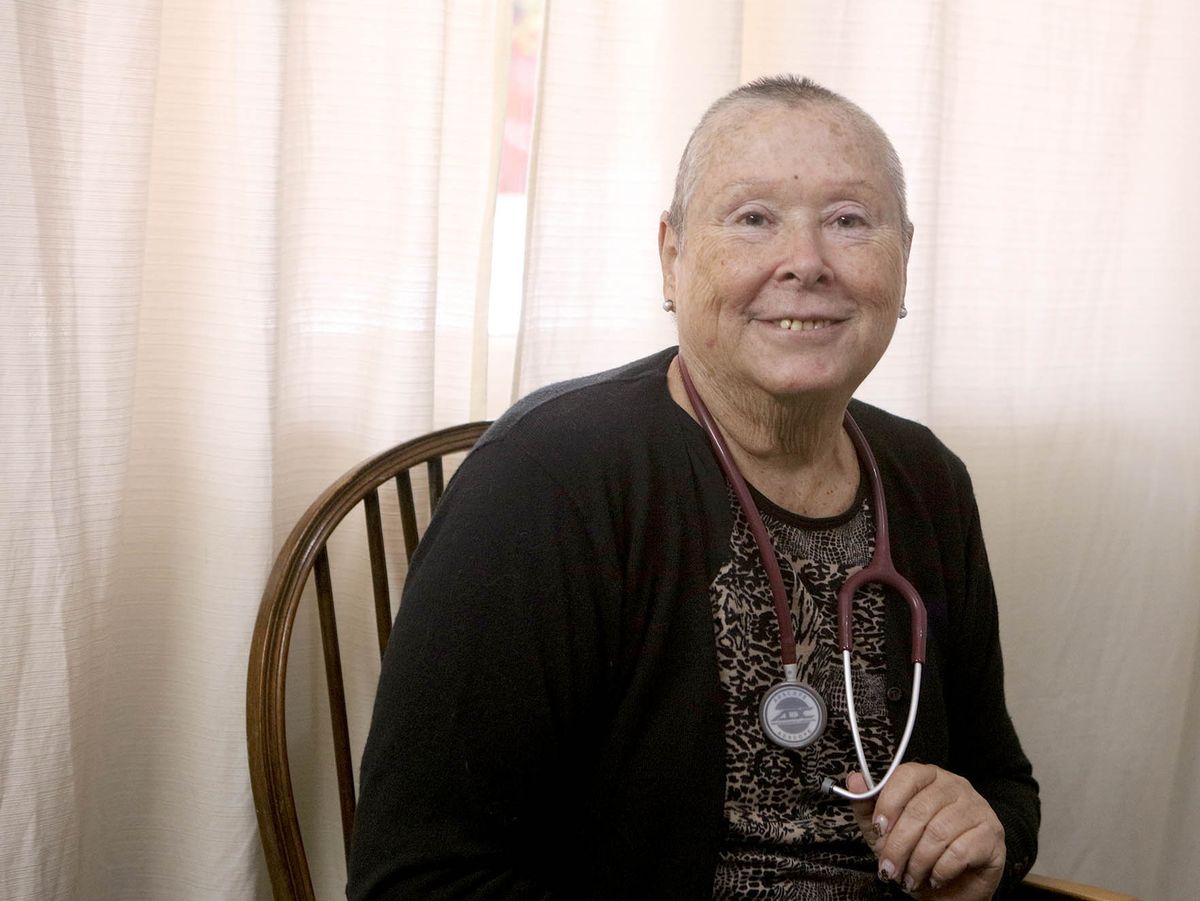 Ana Isabel Matilde Glineur Berne ejerce la medicina desde hace casi 40 años. Foto: Matías Tambone.