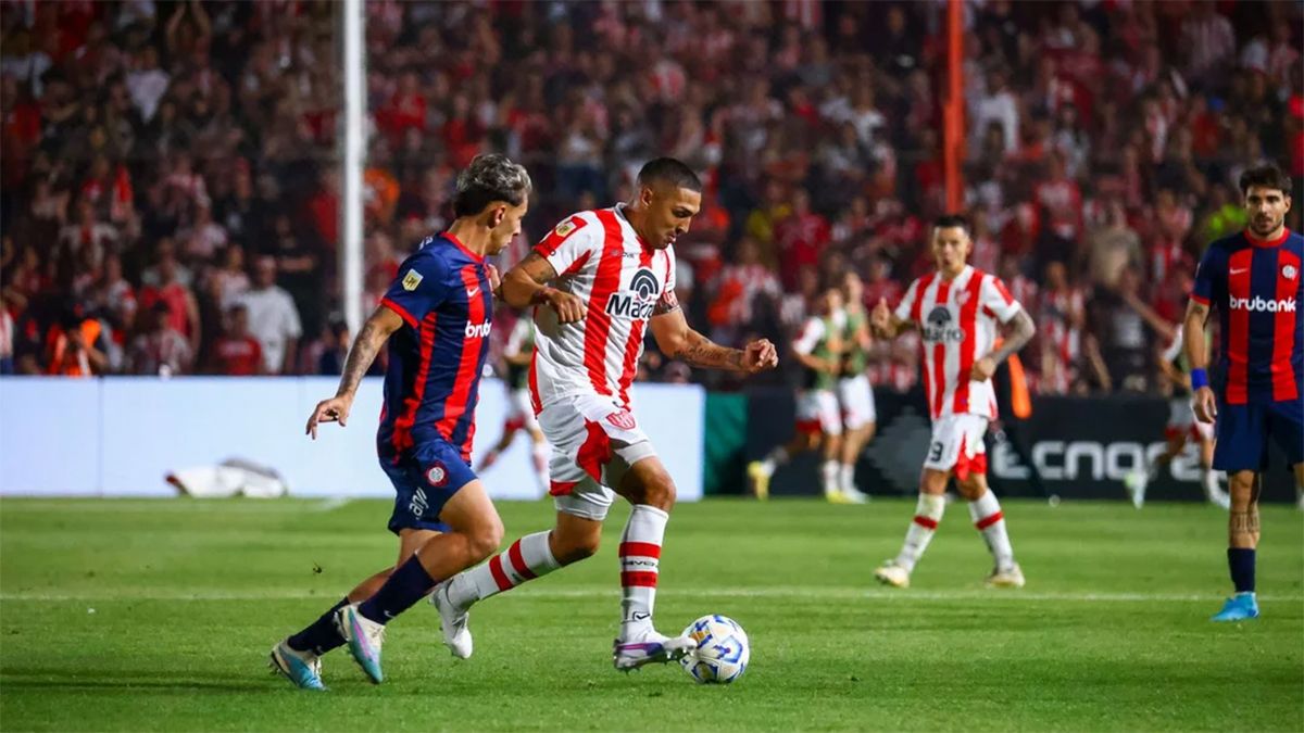 La ´Gloria´ superó a San Lorenzo y sigue prendida en el campeonato.