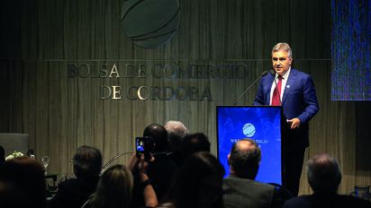 Martin Llaryora propone crear una policía municipal entrenada en el uso de armas no letales