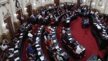 En medio de cruces, aprueban adelantar las elecciones