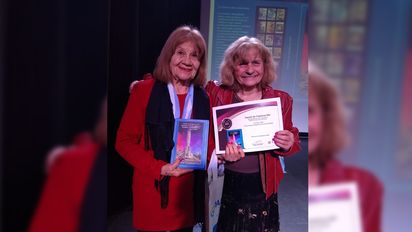Tiene 78 años, es escritora y  se convirtió en embajadora cultural a nivel internacional