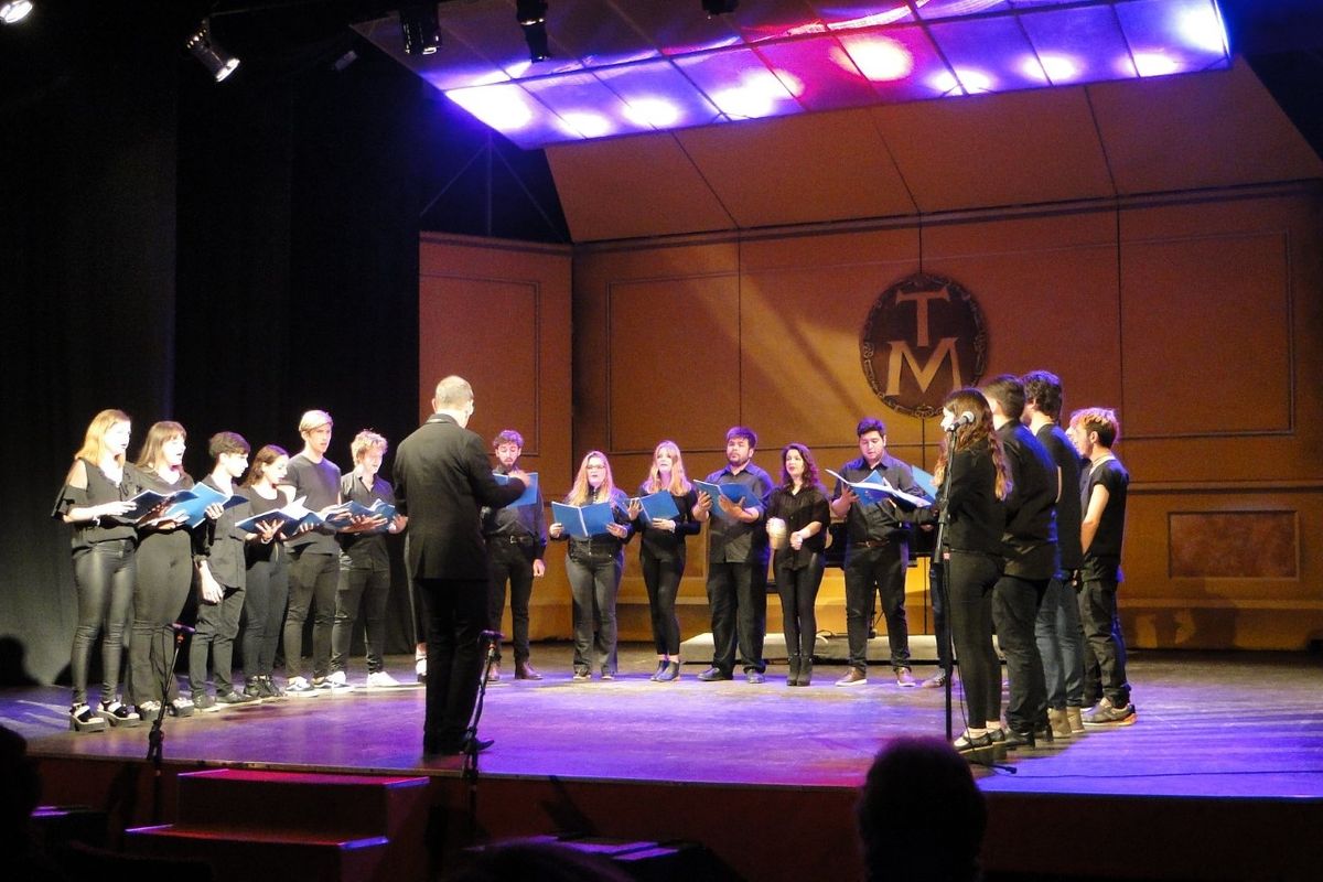 El Coro del Profesorado del Conservatorio Julián Aguirre.
