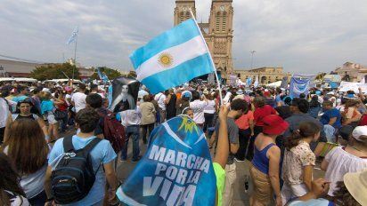 Multitudinaria misa de la Iglesia en rechazo al aborto en la Basílica de Luján