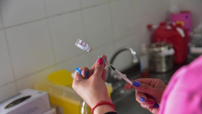 Lanzan maratón para terminar de vacunar a menores contra la polio y el sarampión