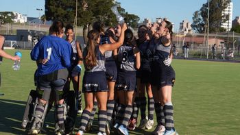 Urú Curé ganó el clásico y se subió al segundo escalón de la Zona A del Torneo Damas A. Foto: Andrés Oviedo.