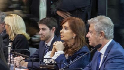 La UIF no acusó a Cristina ni al resto de los señalados en el juicio por obra pública