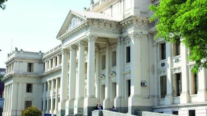 Condenaron a perpetua a dos jóvenes por abusar sexualmente de dos hermanastras de nueve y once años