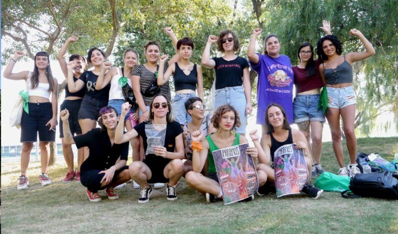 Asamblea Feminista de Villa María encabezó una movilización desde la Costanera por el Día de la Mujer