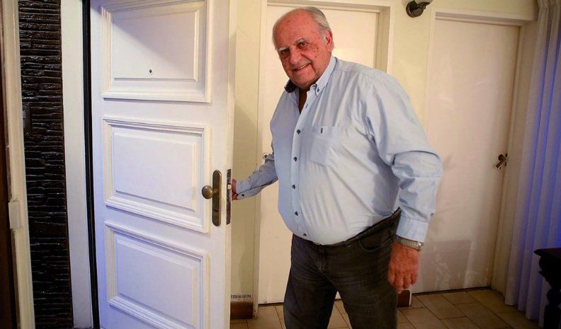 Esteban Miguel Llamosas encabezó la lista del Partido Justicialista para la intendencia en 1983.