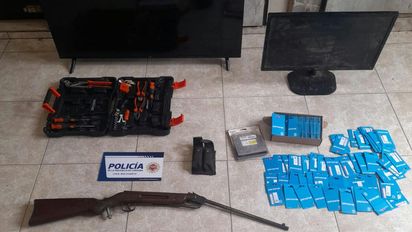Secuestran 150 chips, armas y municiones por delitos en la vía pública