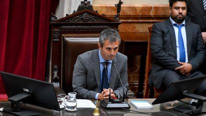 Funcionarios y bloques dialoguistas buscan un acuerdo por la Ley Bases