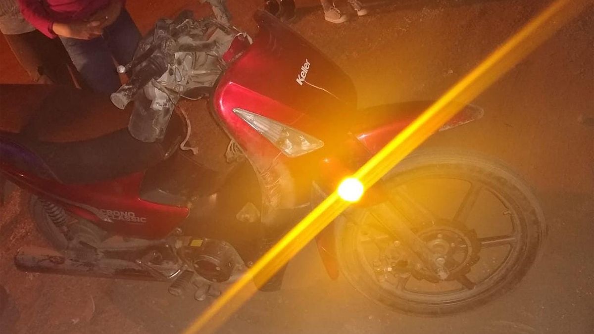 Una motociclista registró heridas de carácter grave anoche.