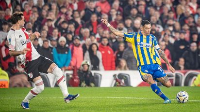 Almirón no habló tras la derrota de Central y puertas adentro aseguran que a Di María 