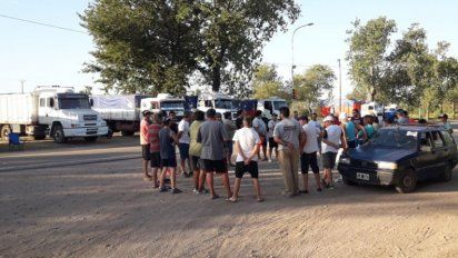 Exportadores y productores, preocupados por el paro de transportistas