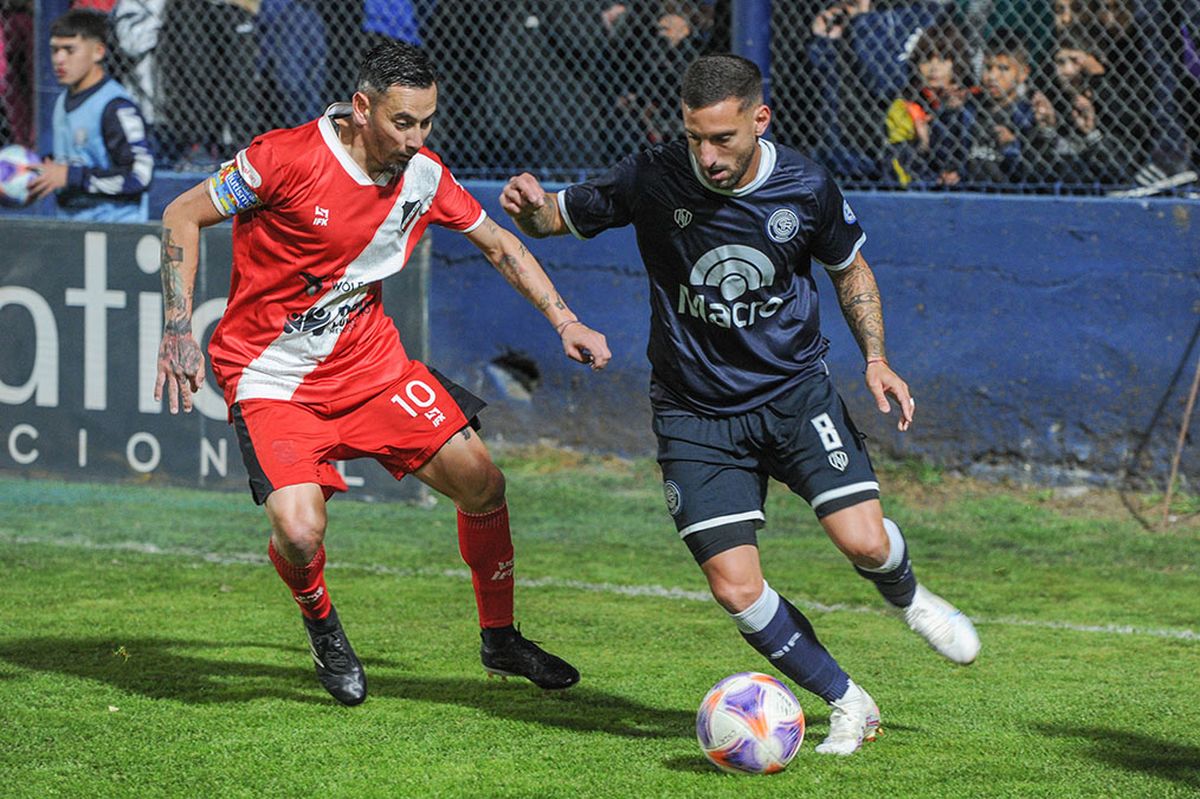 Independiente Rivadavia venciño de local a Deportivo Maipú por 2 a 1 en un duelo de mendocinos