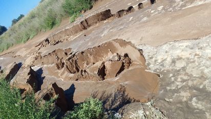 La Gilda y un camino intransitable: vecinos y tres colegios aislados cada vez que llueve