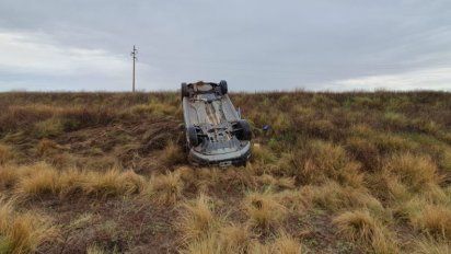 Una mujer lesionada en un vuelco en ruta 35 cerca de Mackenna