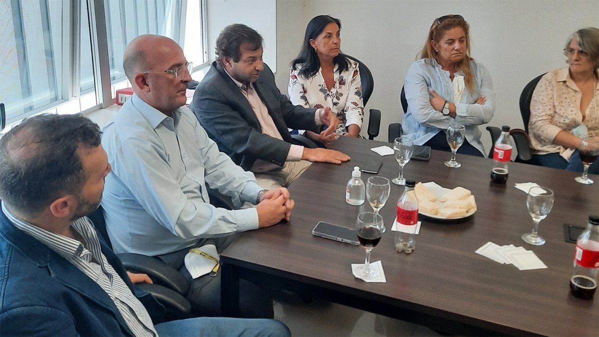 Marcos Carasso y Juan Jure encabezaron la reunión de la UCR en Córdoba.