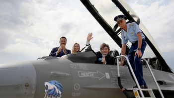 La política de alto vuelo y la política de bajo vuelo