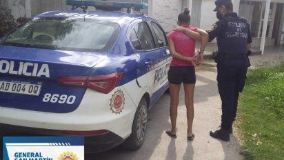 Una pareja detenida tras robar un teléfono celular