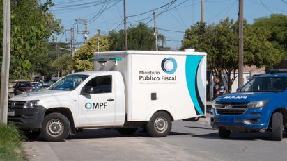 Investigan la muerte de un hombre en su casa en barrio Santa Teodora