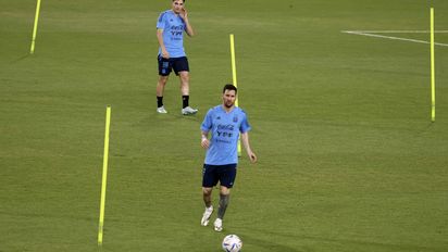 Messi despertó fanatismo en Abu Dhabi y completó su primer entrenamiento