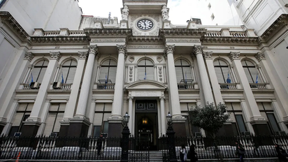 El Banco Central subirá la tasa de los plazo fijo al 97%
