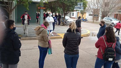 Cabrera: cierran por 3 días el Municipio y fijan nuevas medidas para bares y restaurantes