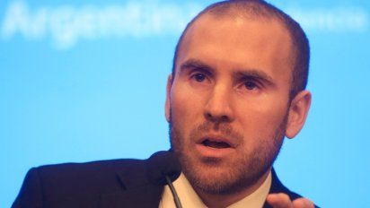Guzmán dijo que la prioridad es salir del “virtual default”; seguirá el cepo