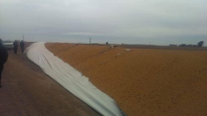 Otro silobolsa fue dañado en un campo cercano a Charras