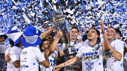 El presidente de Vélez reveló la trastienda de la arenga de Chilavert que los motivó para salir campeón