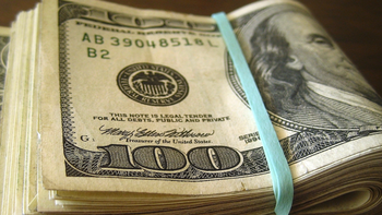 El dólar profundizó la caída y volvió a perforar los $1400 El dólar profundizó la caída y volvió a perforar los $1400