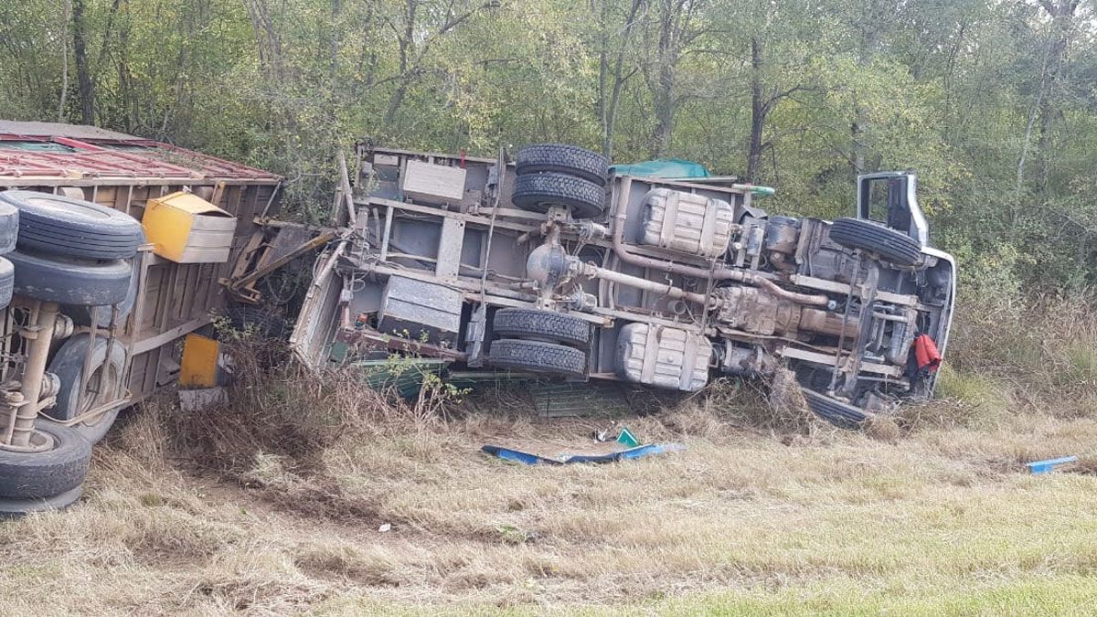 El vuelco se produjo en la mañana de este viernes.