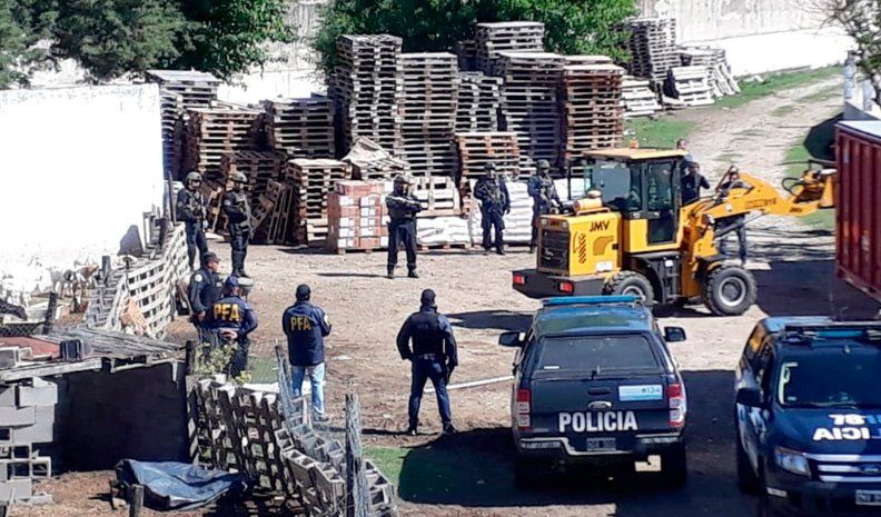 Secuestraron siete toneladas de explosivos en La Paisanita