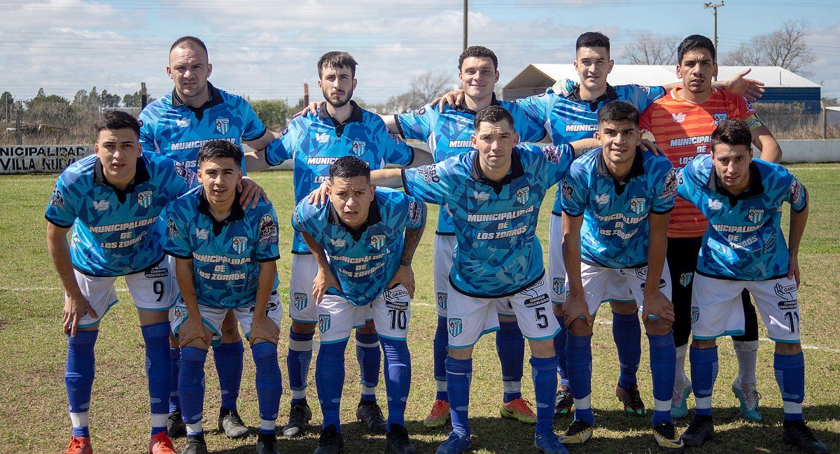 El equipo de Sportivo Los Zorros obtuvo el último pasaje a octavos de final al golear a Unión Social por 3-0. Se medirá con el campeón Ticino.