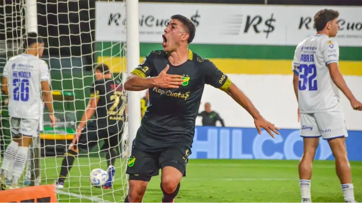 Juan Miritello selló su doblete ante Godoy Cruz en la victoria 2-1.