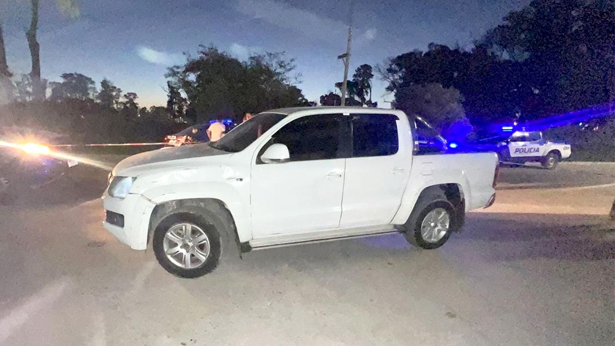 La moto y la Amarok colisionaron en Perú y Mariano Fragueiro, en Banda Norte.