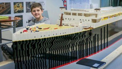 Un niño con autismo construyó la mejor réplica del Titanic