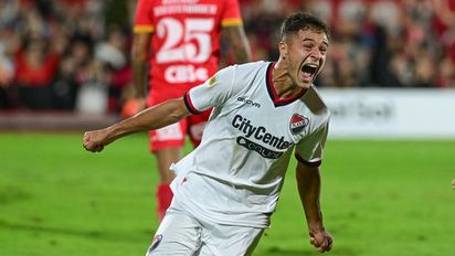 Newell's le ganó de local a Arsenal