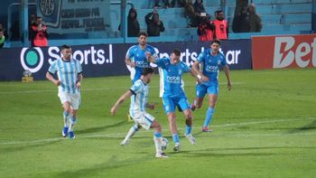 Estudiantes cae de local ante Racing.