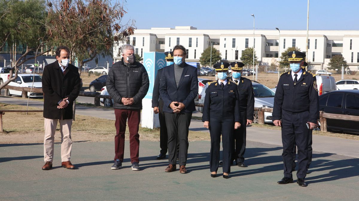 El intendente Llamosas y el diputado Gutiérrez también participaron de la ceremonia.