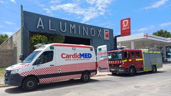 Un trabajador resultó herido tras quedar atrapado por la caída de perfiles de aluminio