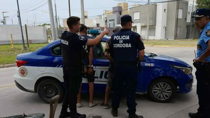 Parque Norte: la Policía fue alertada por los vecinos y arrestó a dos hombres