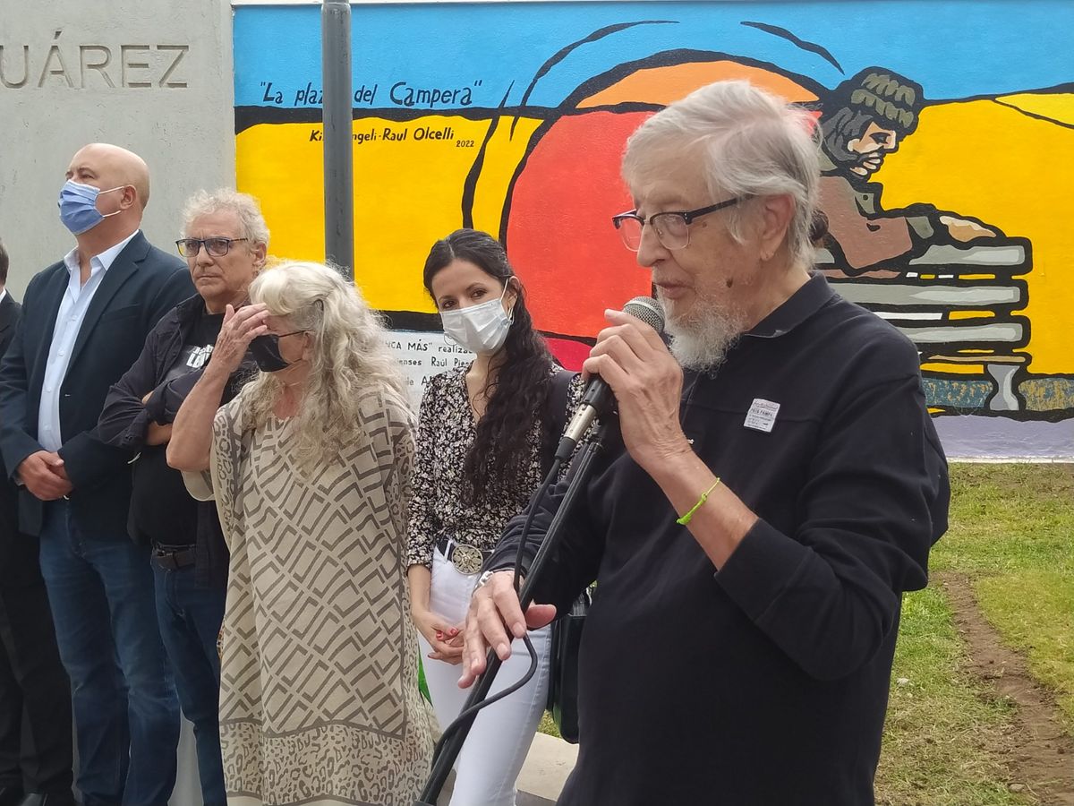 El referente del colectivo por los derechos humanos brindó sus palabras en la inauguración de la plazoleta “Ramiro Suárez”.