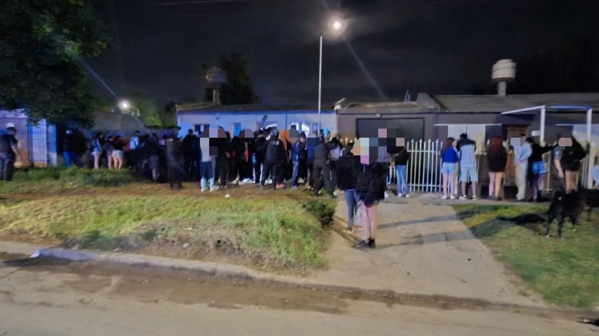 Desarticularon una fiesta clandestina con 80 personas: secuestraron armas y aprehendieron a cinco