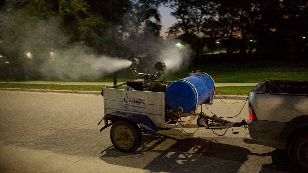 Dengue: realizan tareas de fumigación en los barrios