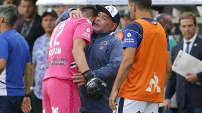 La AFA le sacaría la tarjeta roja al arquero de Gimnasia Nelson Insfrán, expulsado por Espinoza