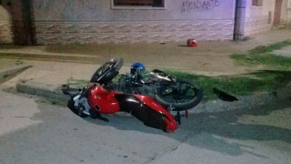 Dos jóvenes heridos tras un accidente en el macrocentro