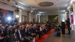 Macri viajó a Colombia